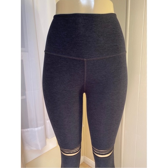 Beyond Yoga Dark Grey High Rise Athletic Leggings Size Small - Picture 6 of 7